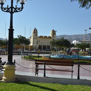 800px-Nasca_-_Plaza_de_Armas_-_panoramio